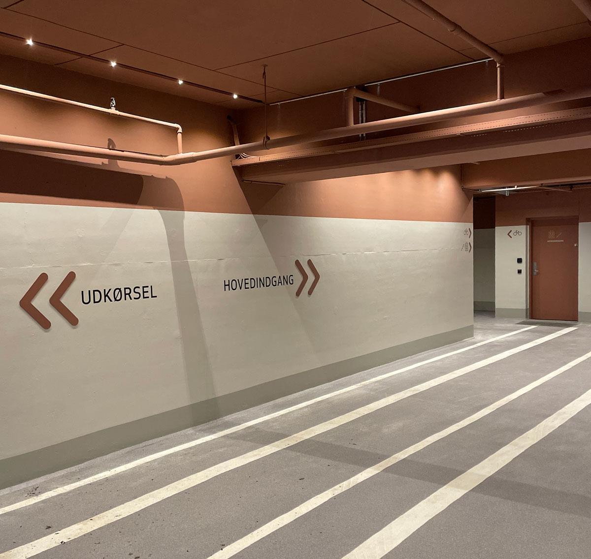 Jeudan Wayfinding i Amaliegade p-kælder
